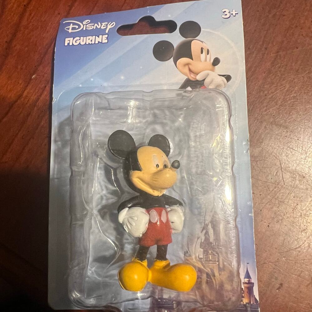 NWT Disney Figurine Mickey Mouse Collectible Beveryly Hills Teddy Bear Company